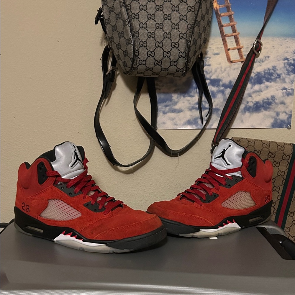Raging bull 5’s size 11.5